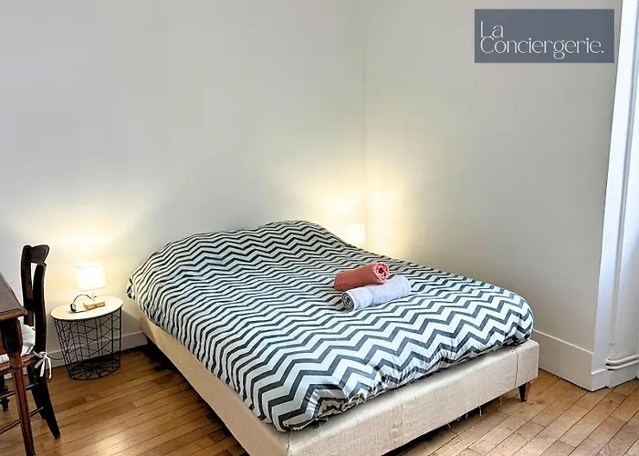 La Porte Magenta - Plein Centre - Laconciergerie *